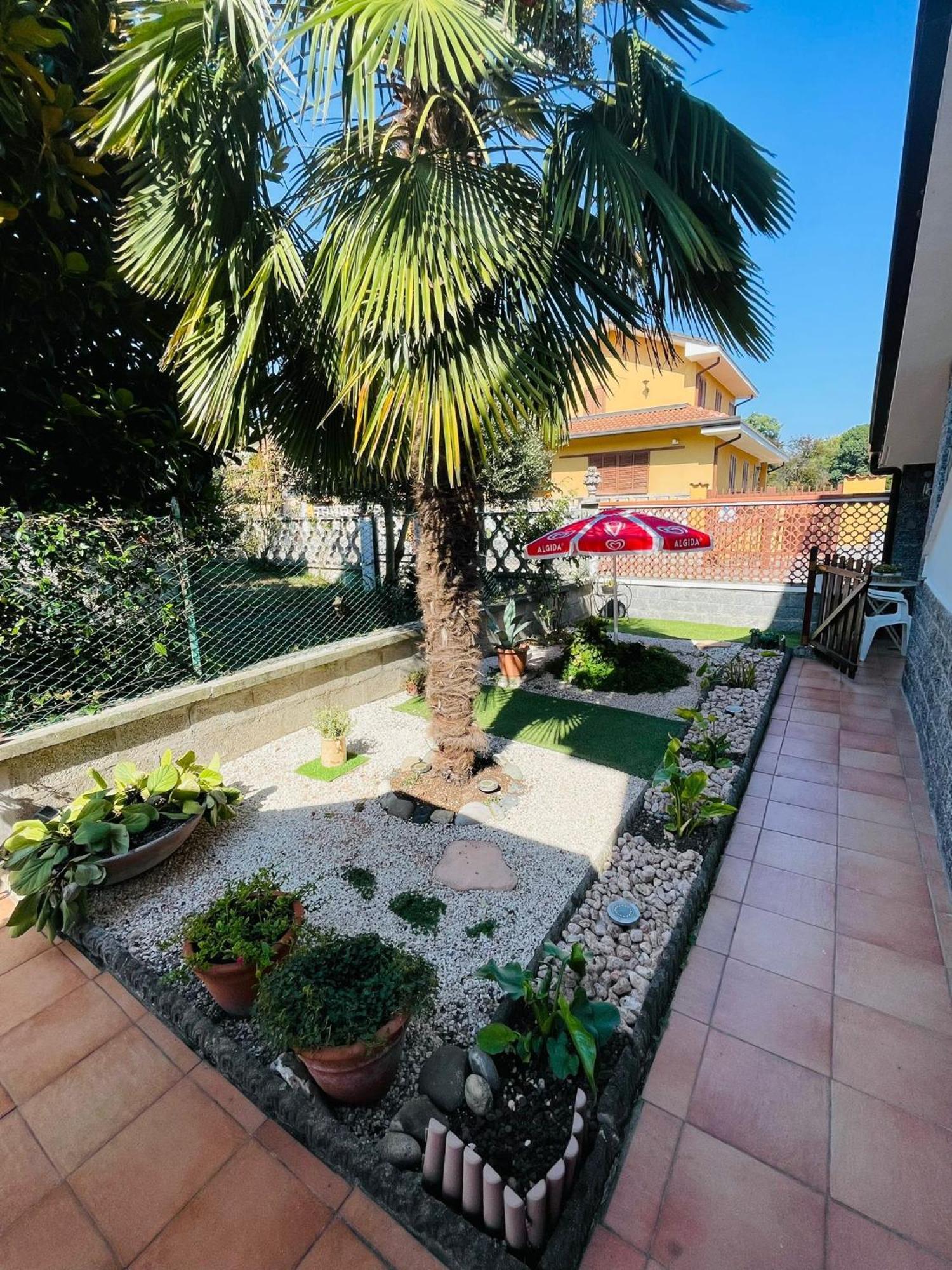 Ferienwohnung Casa Vacanze Il Fiore Di Loto Zibido San Giacomo Exterior foto
